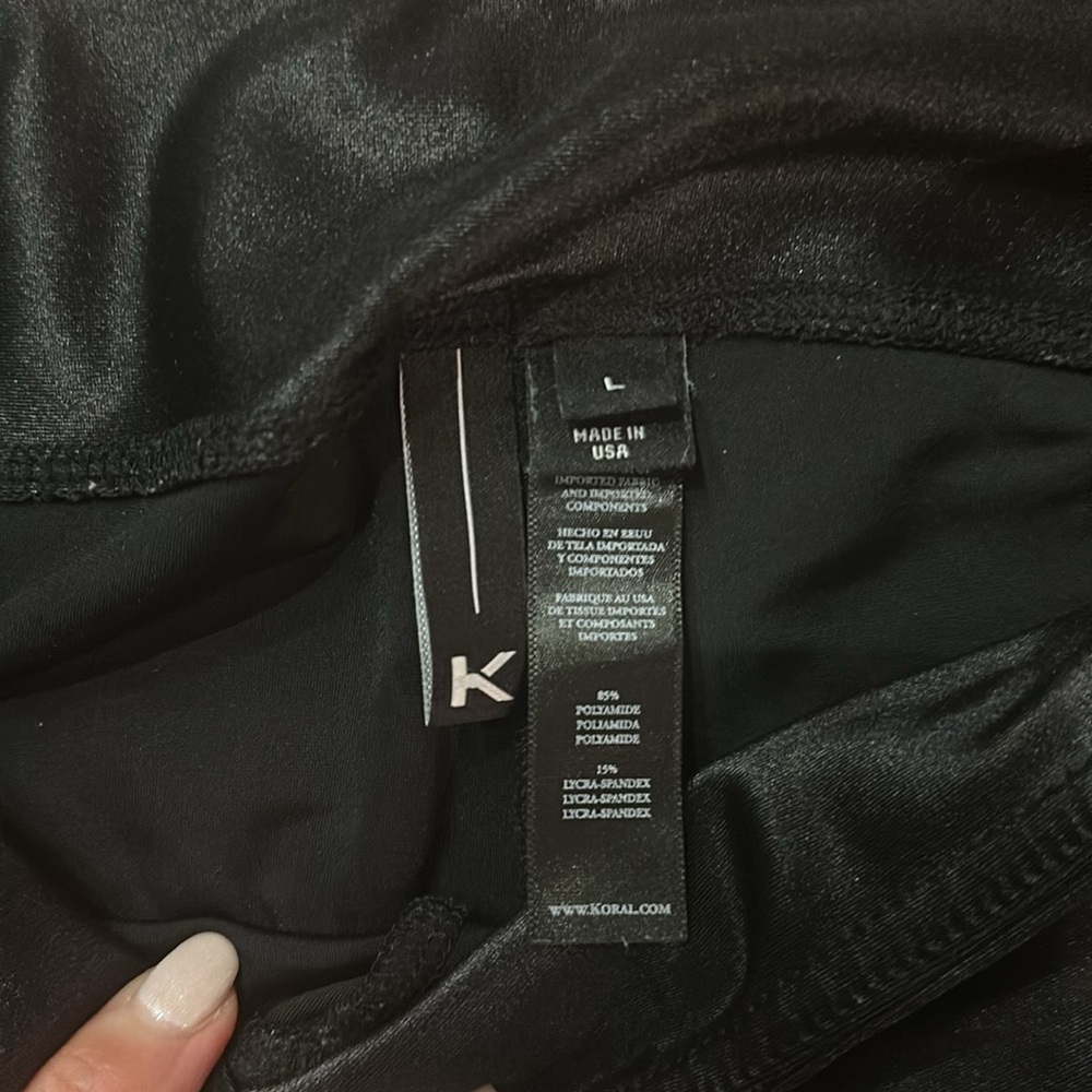 LUSTROUS INFINITY HIGH RISE LEGGING - Picture 2 of 4